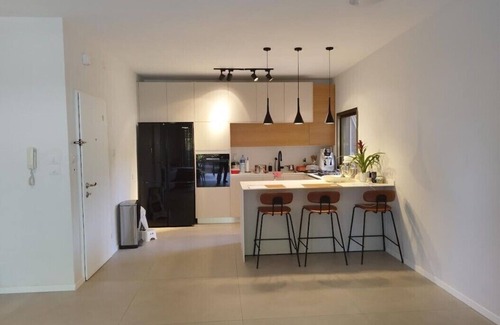 Holon Apartment | Be our guest in our apartment, and get a private room. toilet, and bathroom