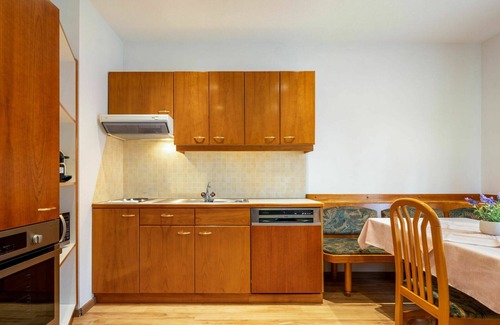 Unterburg am Klopeiner See Apartment | Beautiful apartment for 4 guests with WIFI, TV and balcony