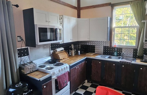 Black Rock Cabin | Beach access with Ocean View; Cabot Trail 25 km away.