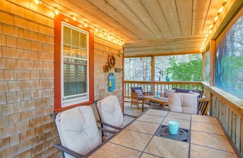 Mashpee House | Beach and Lake Access Home with Porch in Mashpee!