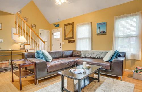 Mashpee House | Beach and Lake Access Home with Porch in Mashpee!