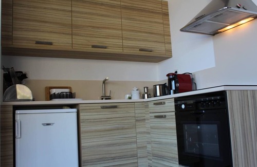 Pefki Apartment | Beach Apartment Tanja