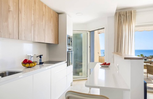 Radazul Apartment | Beach apartment with terrace and private parking