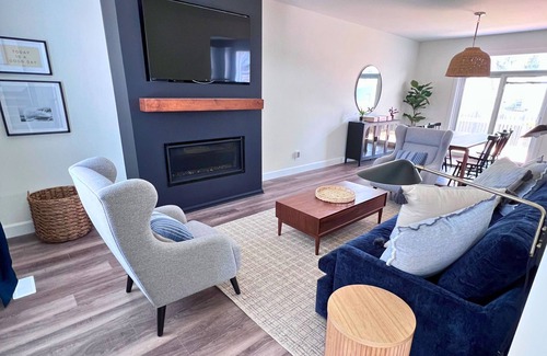 Wyoming House | Beach Bliss Retreat: Modern Beach Home W/ Hot Tub