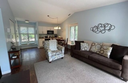 Acme Condo | Beach, Boat Rentals, Near Horse Shows! RIverside Shores