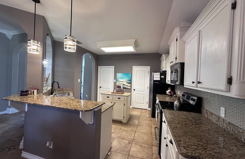 South Side House | Beach Break 4-bedroom house in fabulous Corpus Christi with Remote office