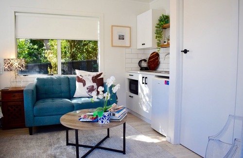 Paraparaumu Beach House | Beach, Cafes, Golf, Sun & Privacy at Paraparaumu Beachside Studio w sea view