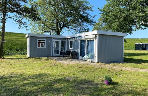 Andijk Apartment | Beach Chalet am Wasser Nr. 169, 2 Schlafräume, max. 4 Personen
