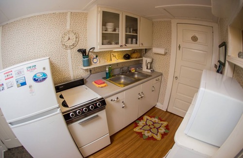 Historic Downtown Manteo Cottage | Beach cottage in the heart old town Manteo 0BX. 🐾 welcome