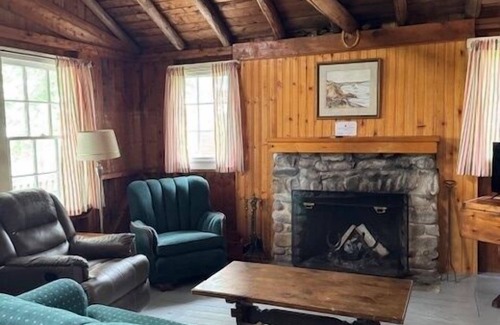 Hubbards Cabin | Beach Cottage - Pine Terrace - Hubbards Beach