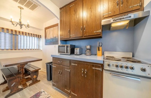 Stone Harbor House | Beach Cottage with Roof Deck
