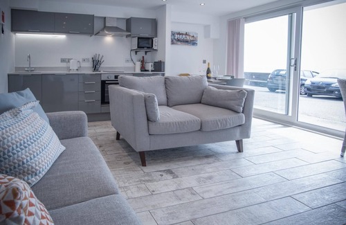 Saundersfoot Apartment | Beach Court - 1 Bedroom Apartment - Saundersfoot