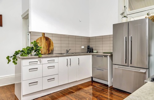 Glenelg House | Beach Family Retreat