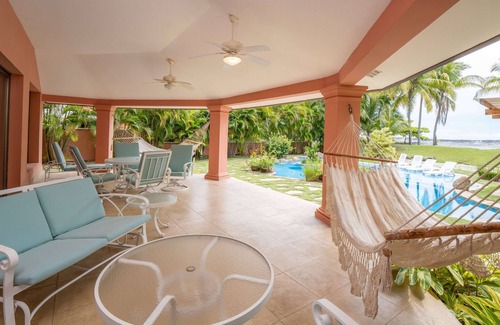 Rio Hato Apartment | Beach front 4 bedroom House and Private Pool