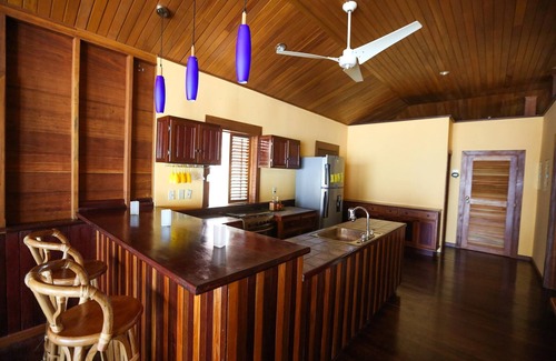 Isla Bastimentos House | Beach Front property