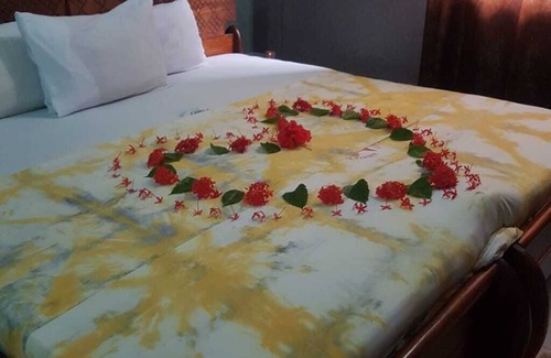 Elmina Bed & Breakfast | Beach front Relaxation