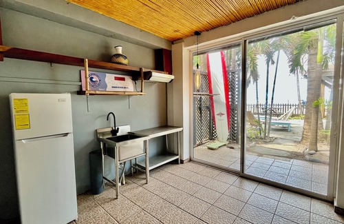 El Tunco Apartment | Beach Front Room at Playa EL Tunco Surf Spots La Bocana and Sunzal