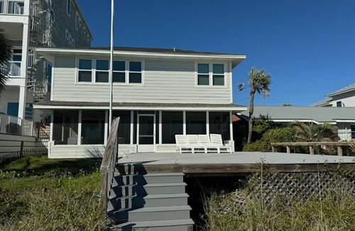 Hollywood Beach House | Beach Front Vacation Rental