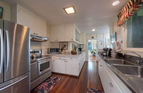 Waimanalo Beach House | Beach Front Waimanalo - Licensed Rental: #1990/NUC-1689 - White Sand Beach!