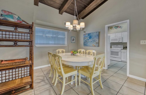 Fort Walton Beach - Destin Condo | Beach Getaway! Pet-friendly! Chateau La Mer 15E!