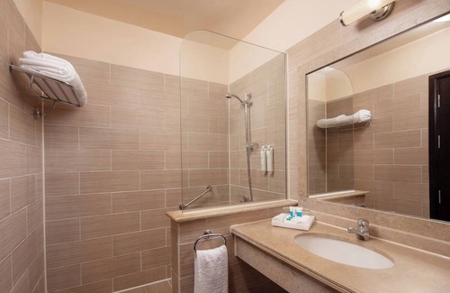 El Quseir Hotel | Beach Getaway with Coral Adventures and Aqua Coraya Water Park