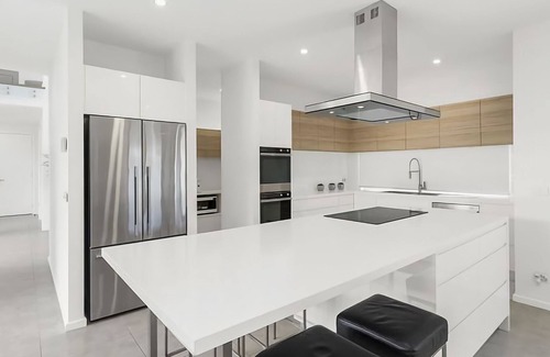 Tomakin House | Beach Haven - Walk to the beach. BYO Linen