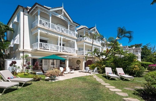 Old Trees Bay House | Beach Holiday Rental On Paynes Bay With Sea Views - Includes A Cook Service.