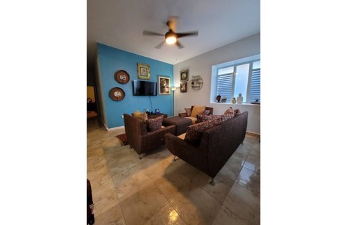 Santurce House | Beach Home-near Beach/Playa/Restaurants San Juan