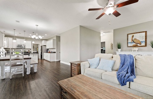 Waveland House | Beach House, 0.1 miles to the beach, clean and well stocked.