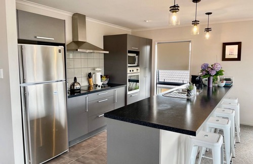 Ruakaka House | Beach house Paradise Shores, Ruakaka, close walk to beach