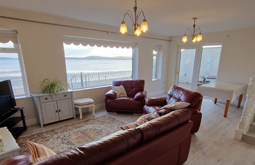 Duncannon Cottage | BEACH HOUSE, pet friendly, with a garden in Duncannon, County Wexford