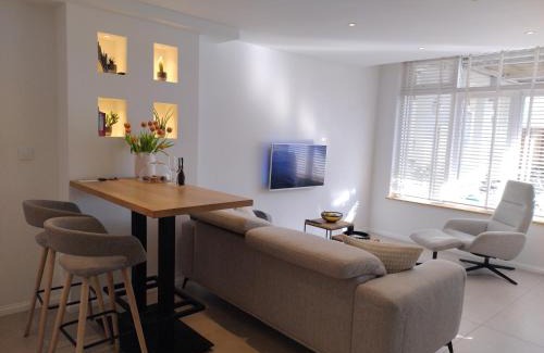 Scheveningen Badplaats Apartment | Beach House Rodine - free parking & bikes