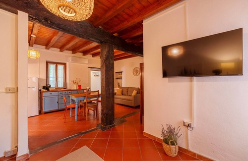 Bellagio Apartment | Beach Lake Bellagio by Wonderful Italy