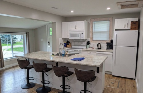 Dashwood Cottage | Beach Life Cottage by Grand Bend: A Modern Retreat Just Steps to the Beach!