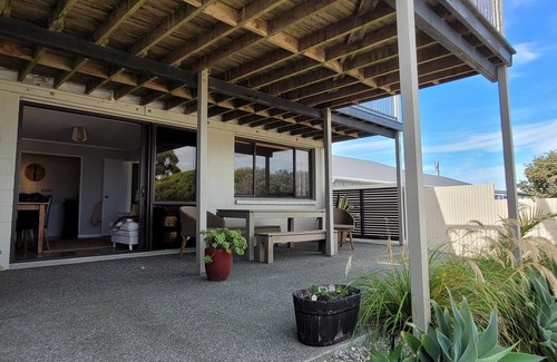 Foxton Beach House | Beach life