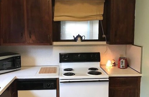 Cottage Line Cottage | Beach Lovers Delight 3 Bedroom Cottage by RedAwning
