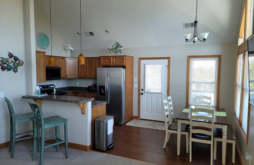Salvo Cottage | "Beach Me Up Scotty" 2 Bedroom, 3 Bath. n Oceanside, short walk to the beach.