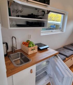 Hollviken Apartment | Beach-near cozy cottage