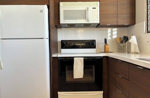 Hucares Apartment | Beach, Pool, King Bed 1st Floor Spacious Apartment in Naguabo