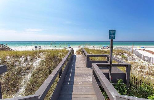 Gulf Pines House | Beach Retreat