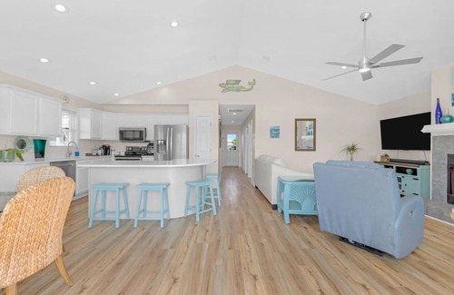 Kure Beach House | Beach Sweet - Coastal Retreat in Kure Beach