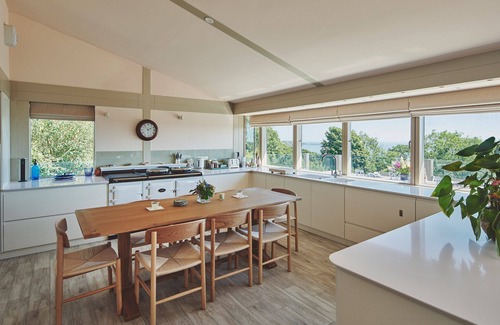 Pembroke Apartment | Beach View - Luxury Cottages
