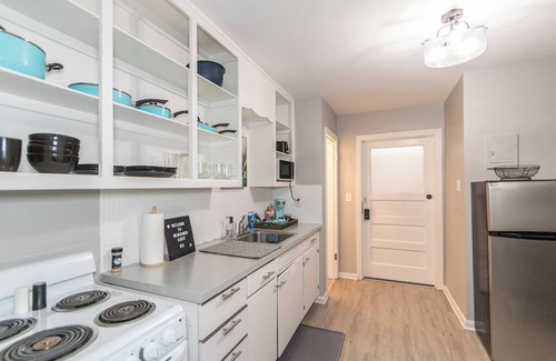 Painesville Apartment | Beach View Suite #8