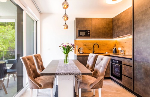 Okrug Gornji Apartment | Beach Villa Valentina