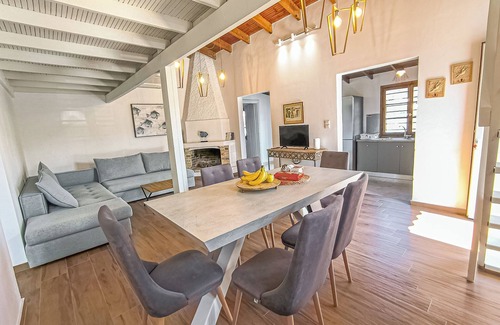 Almyrida House | Beach Walk Haven: Cozy Home 8 Minutes from Almyrida Beach