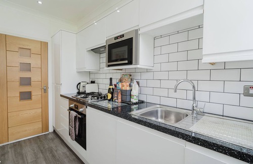 Spittal Apartment | Beach Way, stylish apartment close to the beach