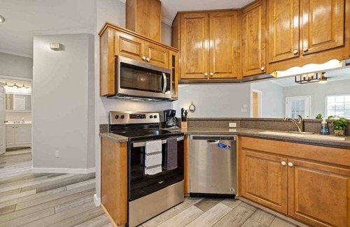 Sunnyside On The Gulf House | Beach Yards Away, Coastal Cottage, Free Parking