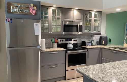 South Bradenton Condo | Beaches Anna Maria island IMG Tennis Bradenton Condo close to shops and eatery,s