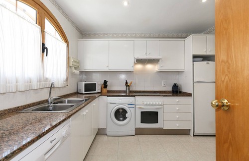 L'Hospitalet de l'Infant Ski Chalet | Beachfront family house with pool - UHC ARENAL 332