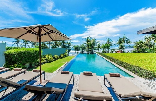 Cemagi Villa | Beachfront 2, 3 Bedroom Villa, Car+Driver, Cemagi